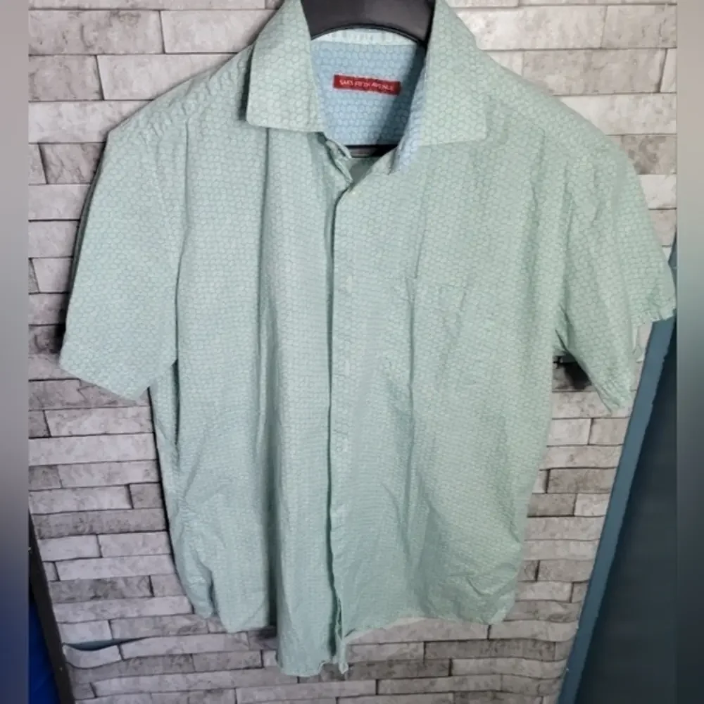 Saks Fifth Avenue Men's size Large button down shirt mint green‎
